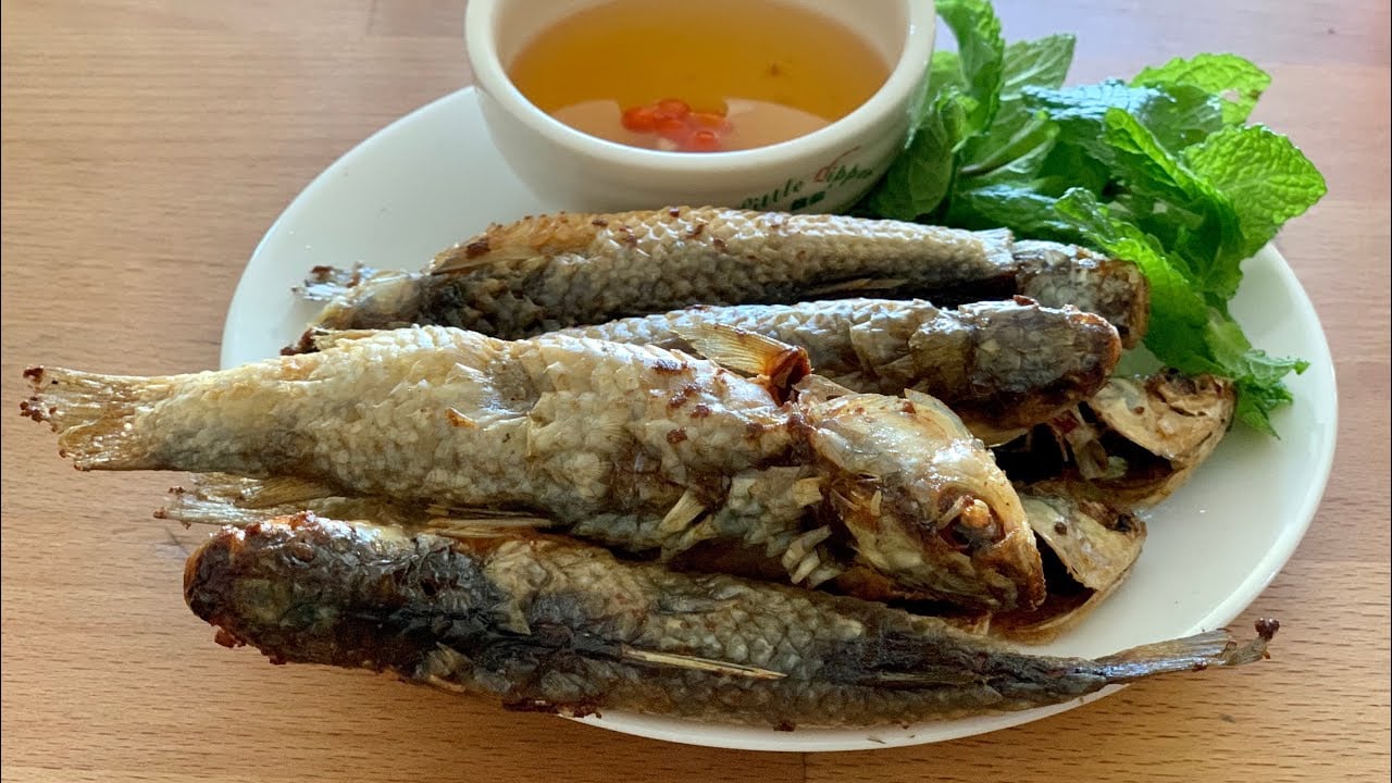 Mùa nào Cà Mau cũng có món cá đối chiên xù